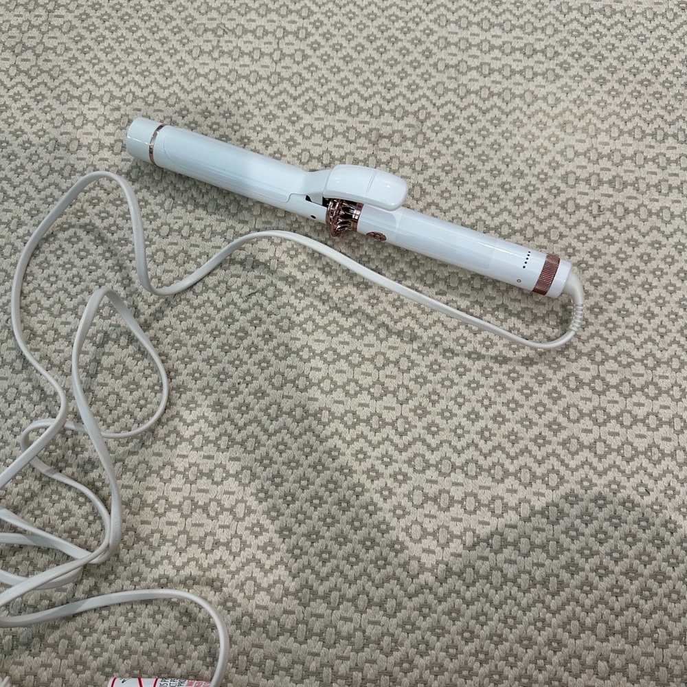 T3 White and Rose Gold Curling Iron